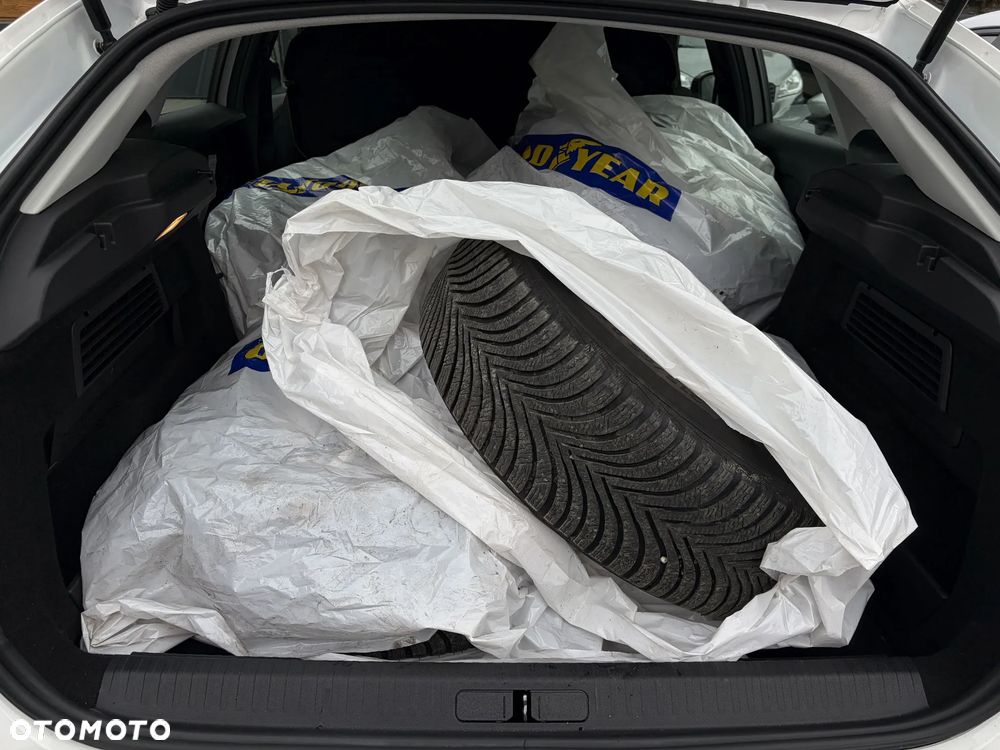 Citroën C4 PureTech 130 Stop&Start EAT8 PLUS - 36