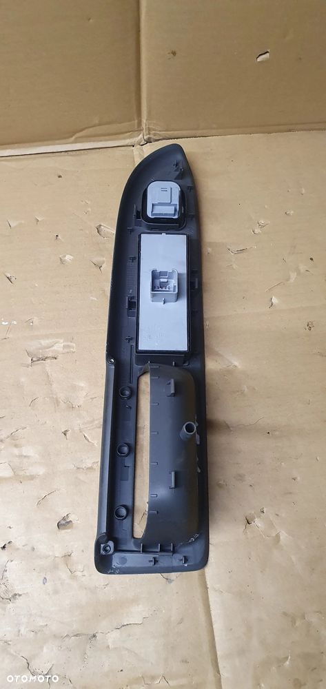 Przełącznik panel szyb lewy przód VW Golf V Plus 5M1867371B - 5