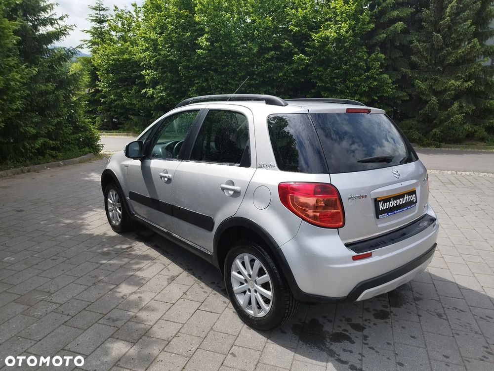 Suzuki SX4 1.6 VVT 4x4 Style - 4