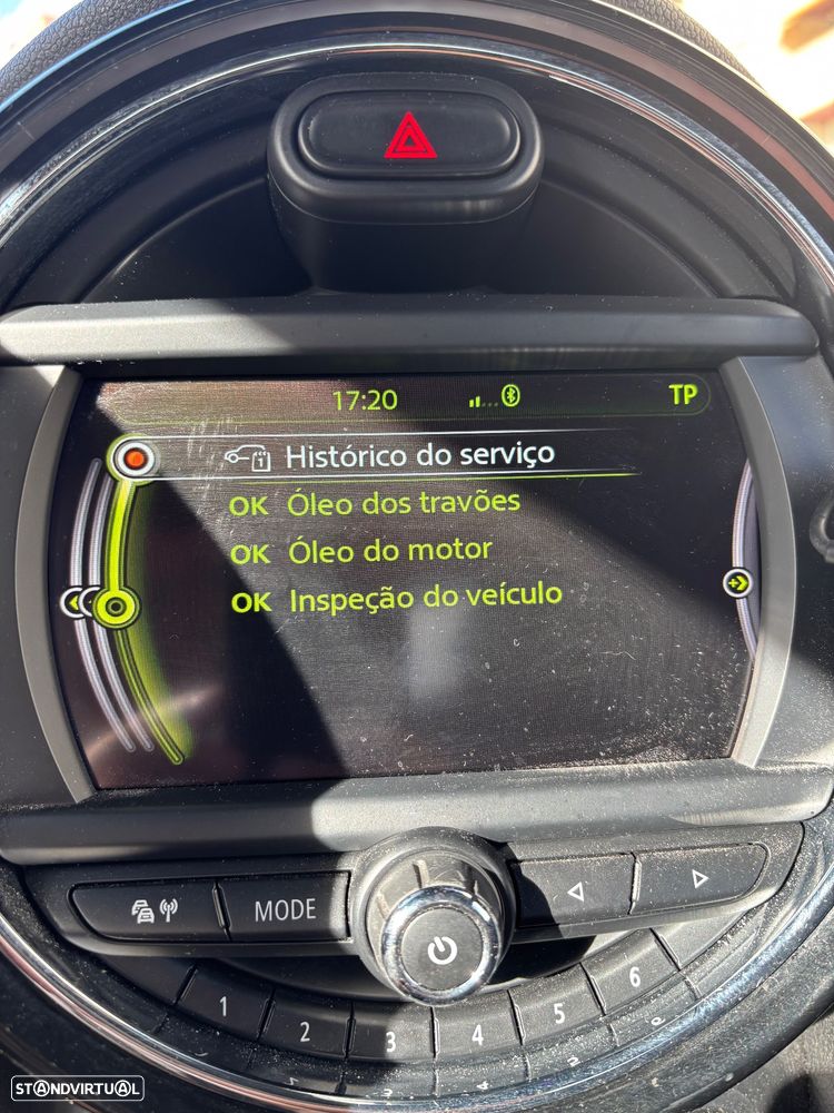 MINI 5 Portas Cooper D Auto - 14