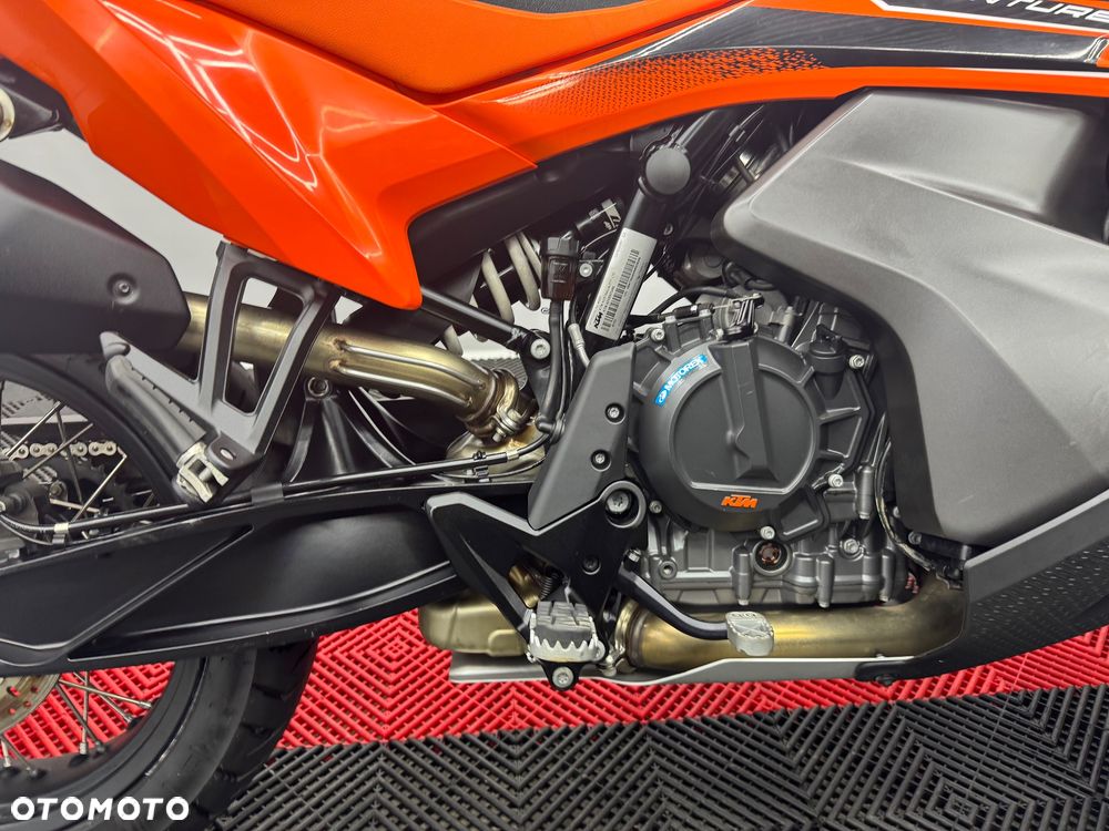KTM Adventure - 30