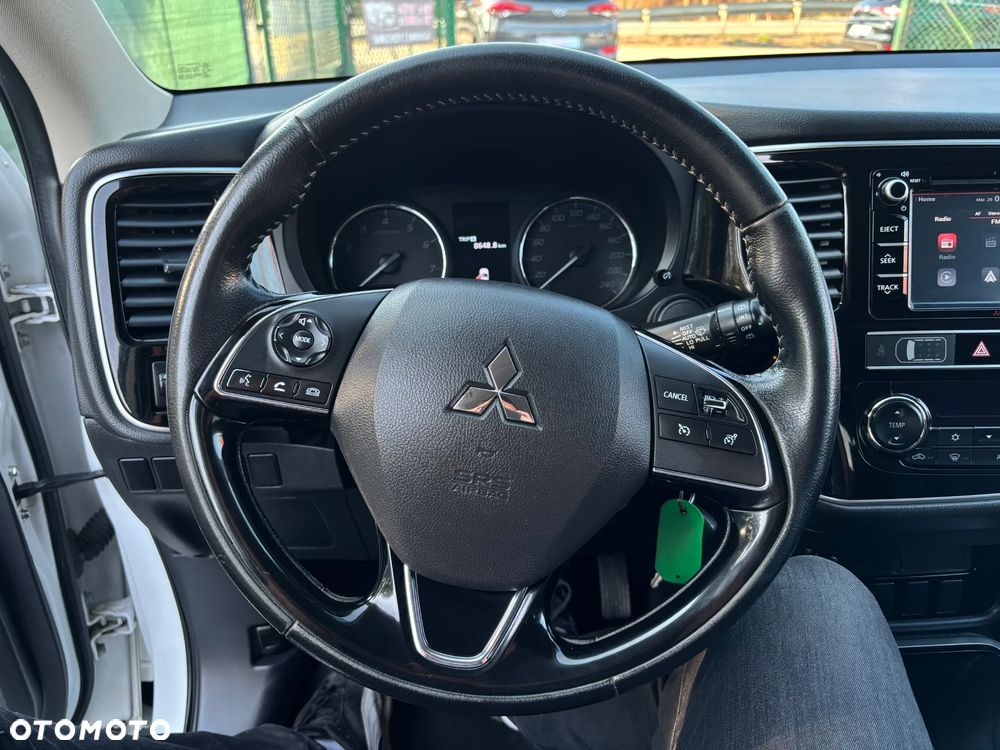 Mitsubishi Outlander 2.0 2WD Diamant - 23