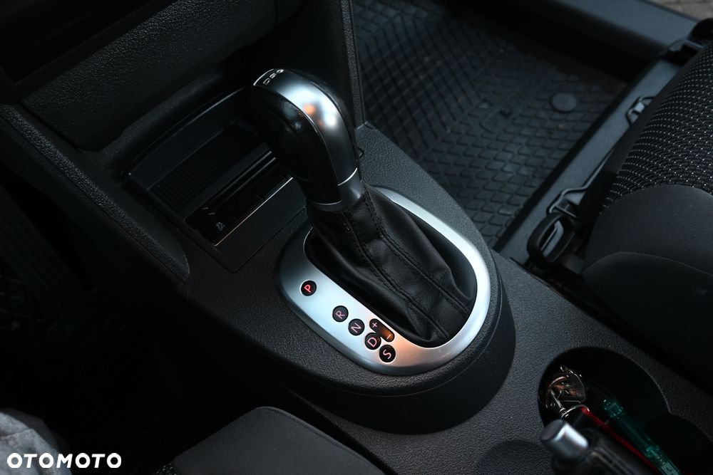 Volkswagen Touran 1.4 TSI Comfortline DSG - 29