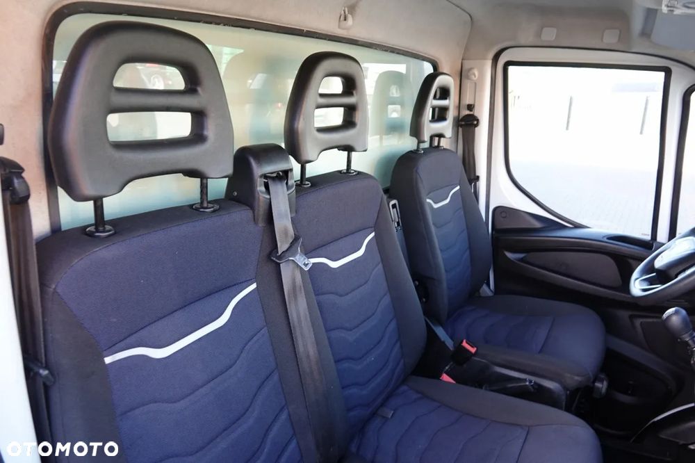 Iveco DAILY 35-160 / 3.0 D / KONTENER - 4,3 M / WINDA SORENSEN - 750 kg / BLIŹNIAK / DMC: 3 500 KG / SPROWADZONY - 33