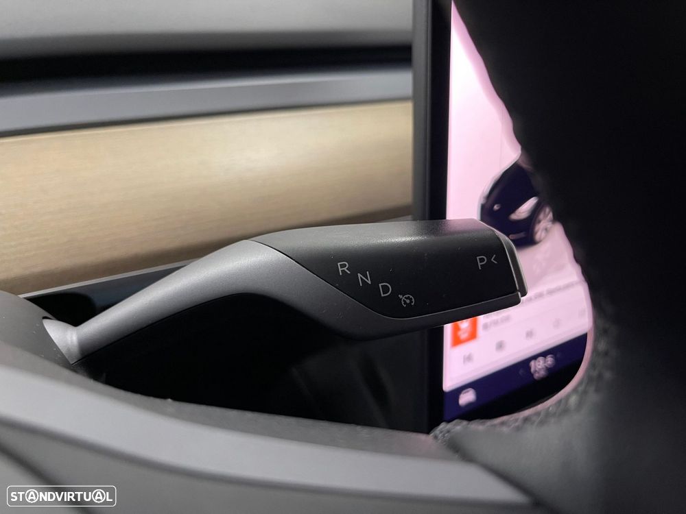 Tesla Model Y Standard - 34