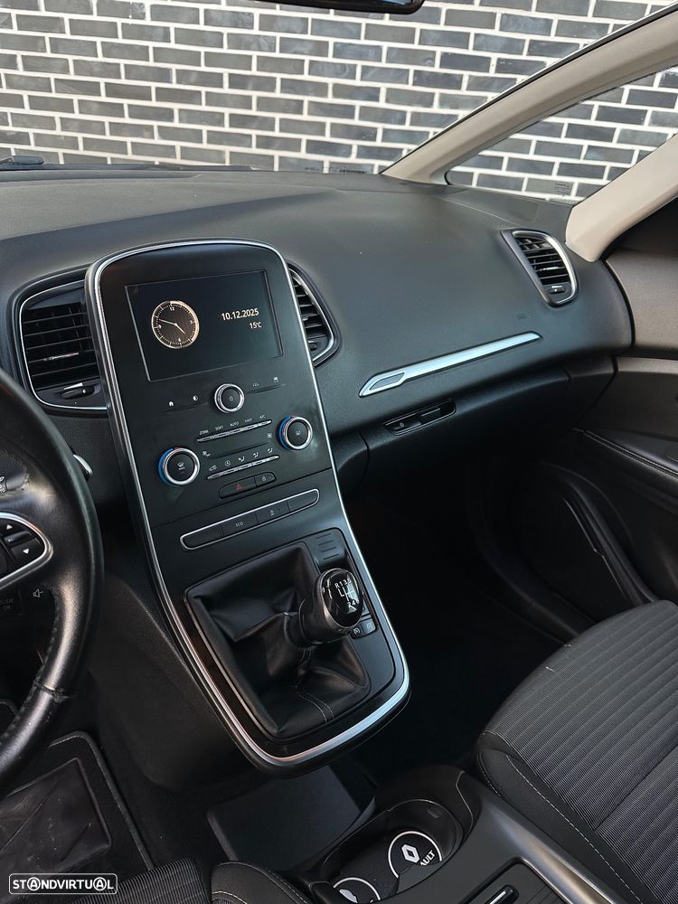 Renault Grand Scénic - 13