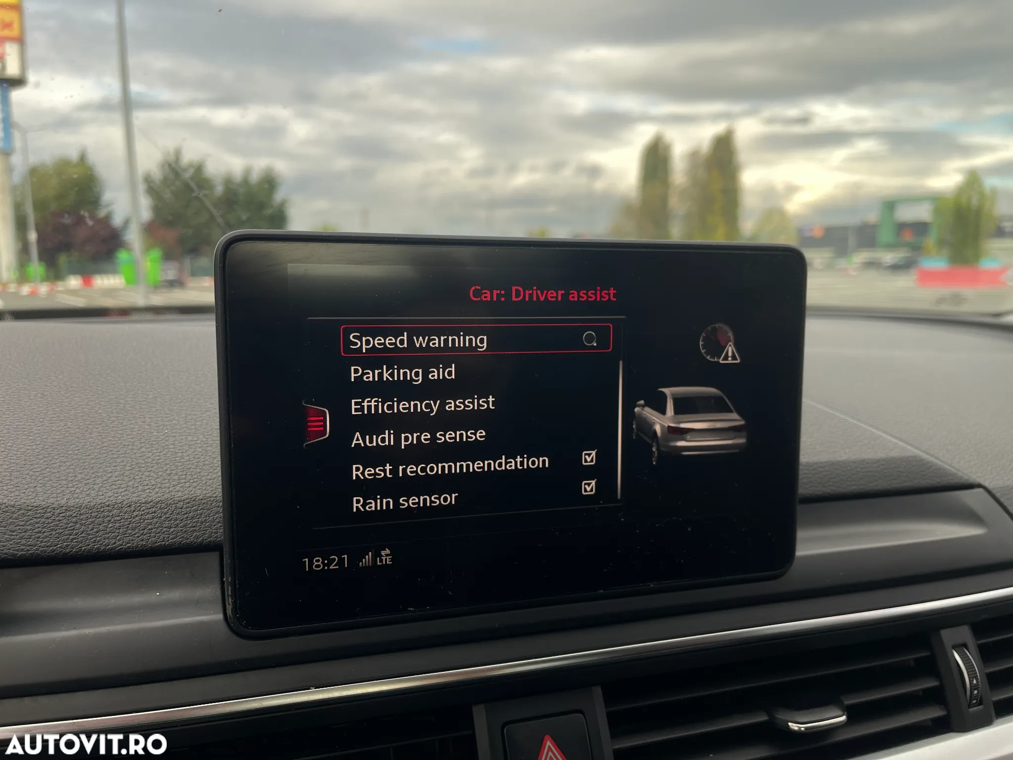 Audi A4 2.0 TDI ultra S tronic Sport - 33