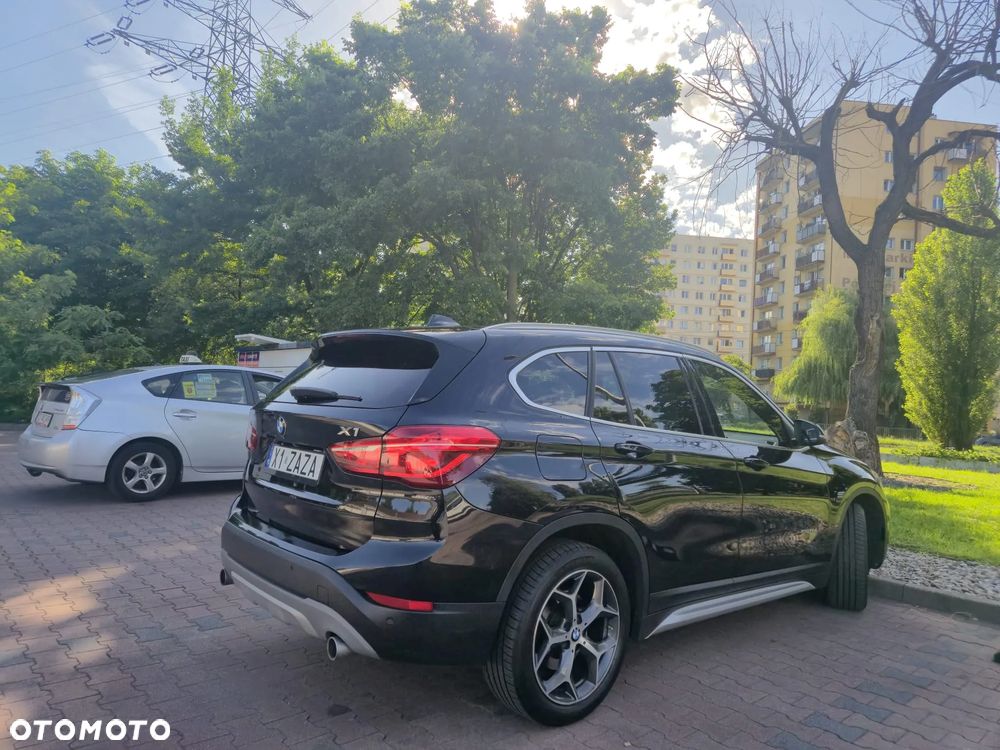 BMW X1 xDrive25i Advantage - 5