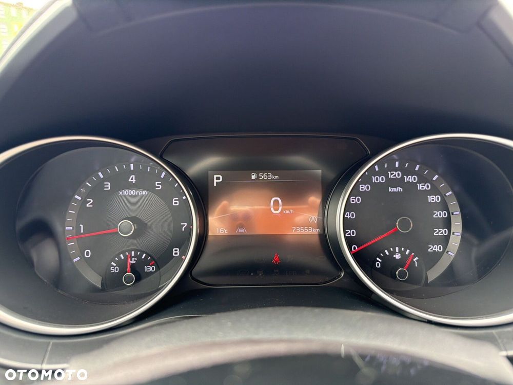 Kia Ceed - 33