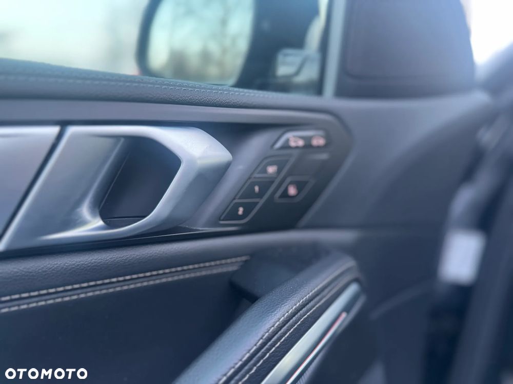 BMW X6 xDrive40d - 9