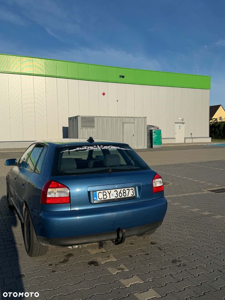 Audi A3 Sportback 1.6 Ambiente - 4
