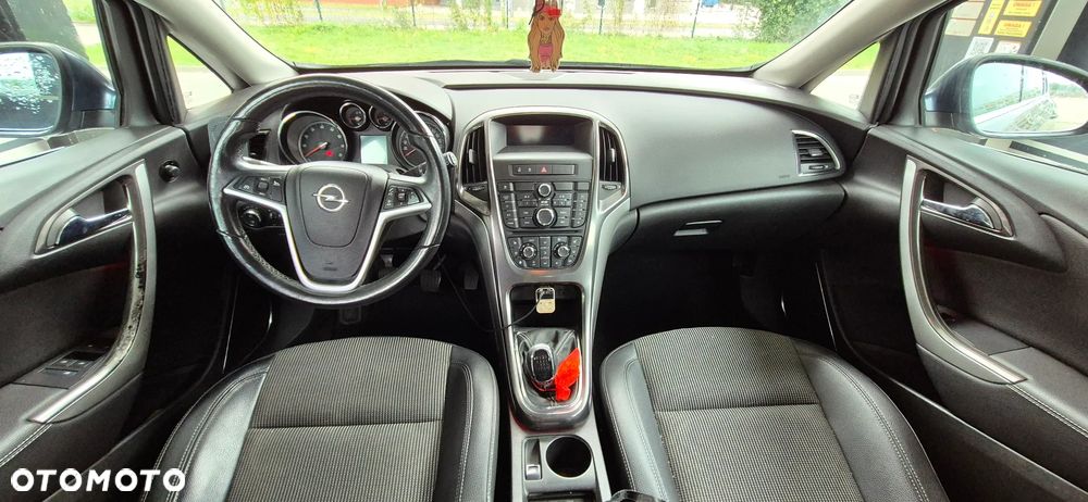 Opel Astra 1.4 T Cosmo - 27