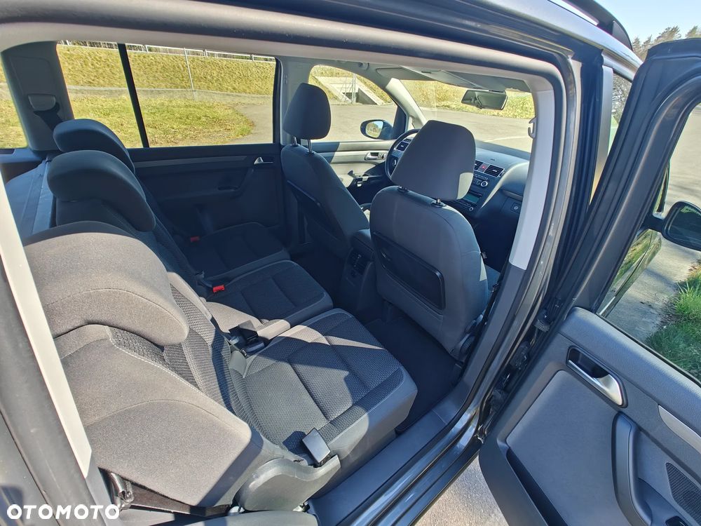 Volkswagen Touran 2.0 TDI DPF Comfortline - 22