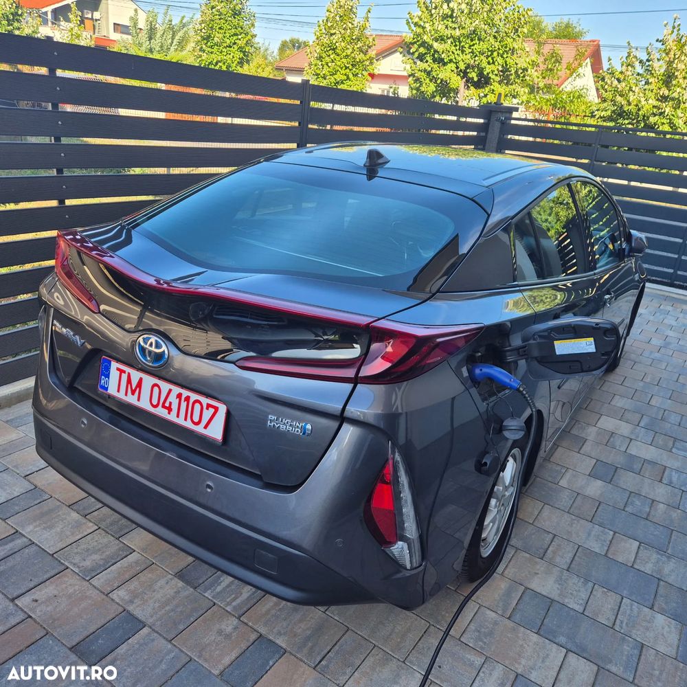 Toyota Prius Plug-in Hybrid Executive - 9