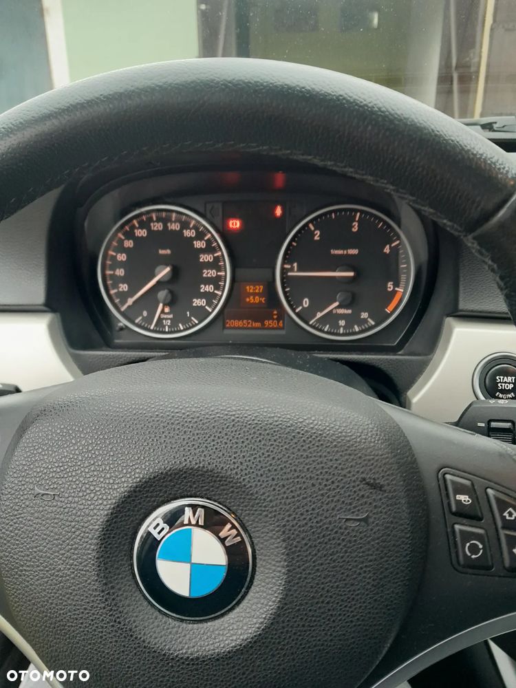 BMW Seria 3 318d DPF Edition Exclusive - 13