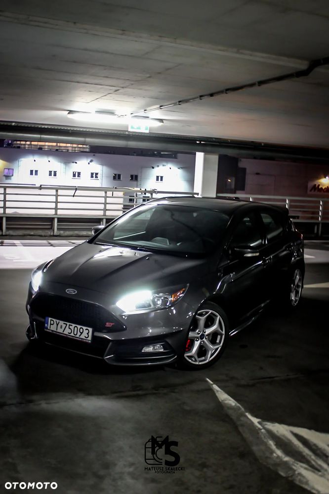Ford Focus 2.0 EcoBoost ST - 29