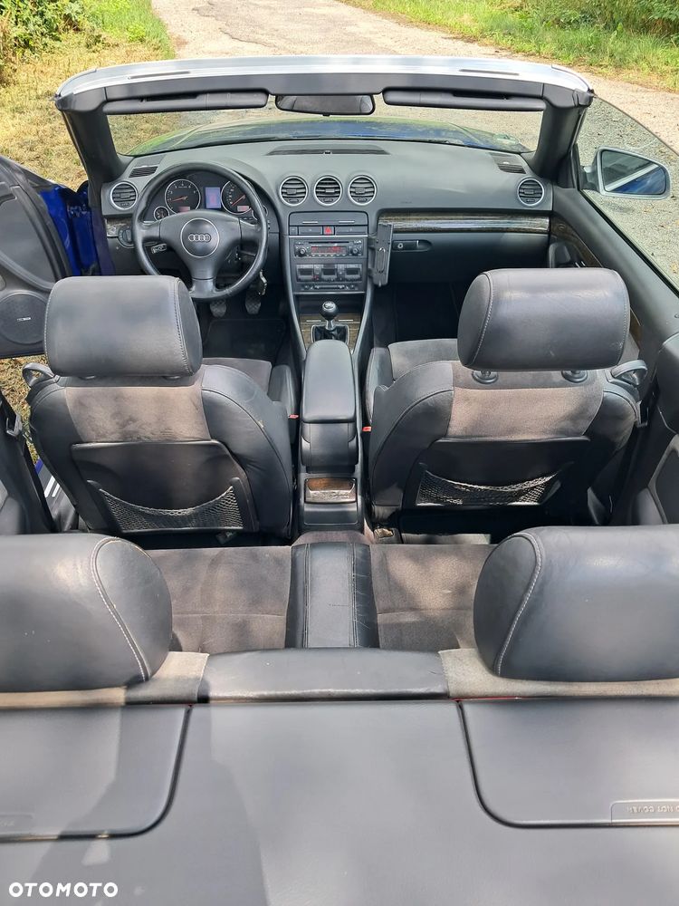 Audi A4 Cabrio 2.4 - 6