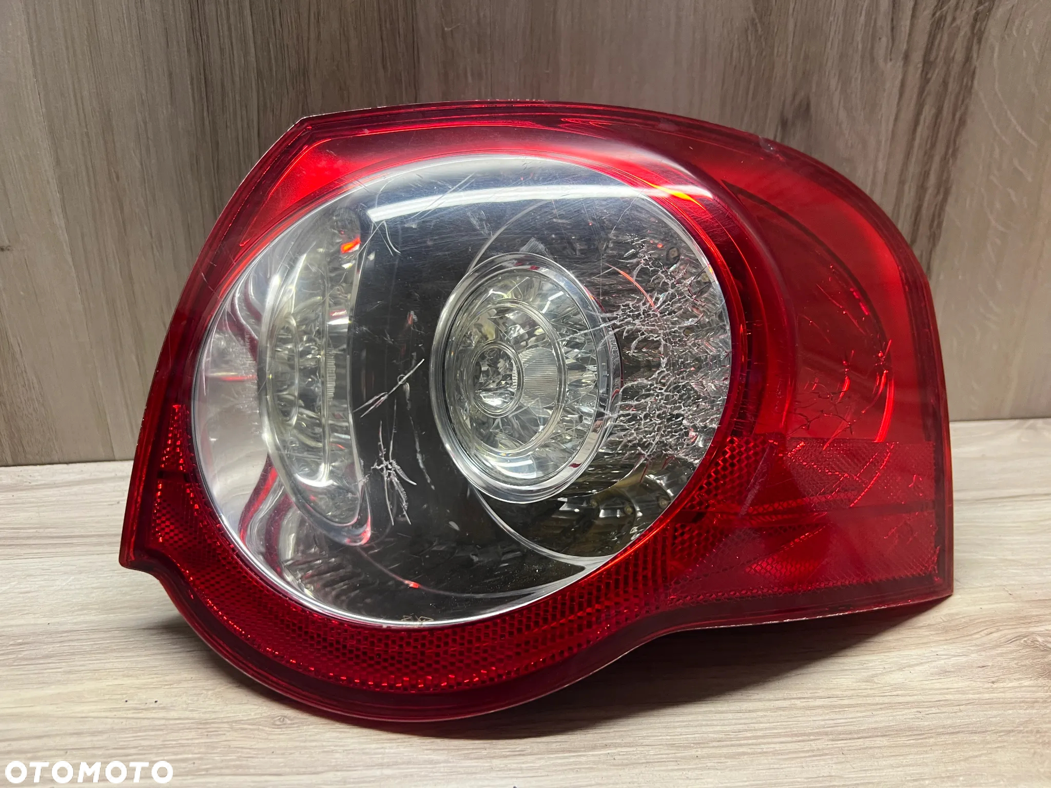 LAMPA TYLNA PRAWA VW PASSAT B6 KOMBI - 3