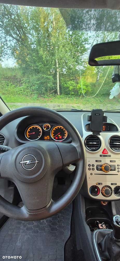 Opel Corsa 1.2 16V Cosmo - 15
