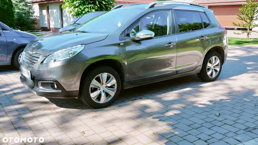 Peugeot 2008 1.2 Pure Tech Style - 12