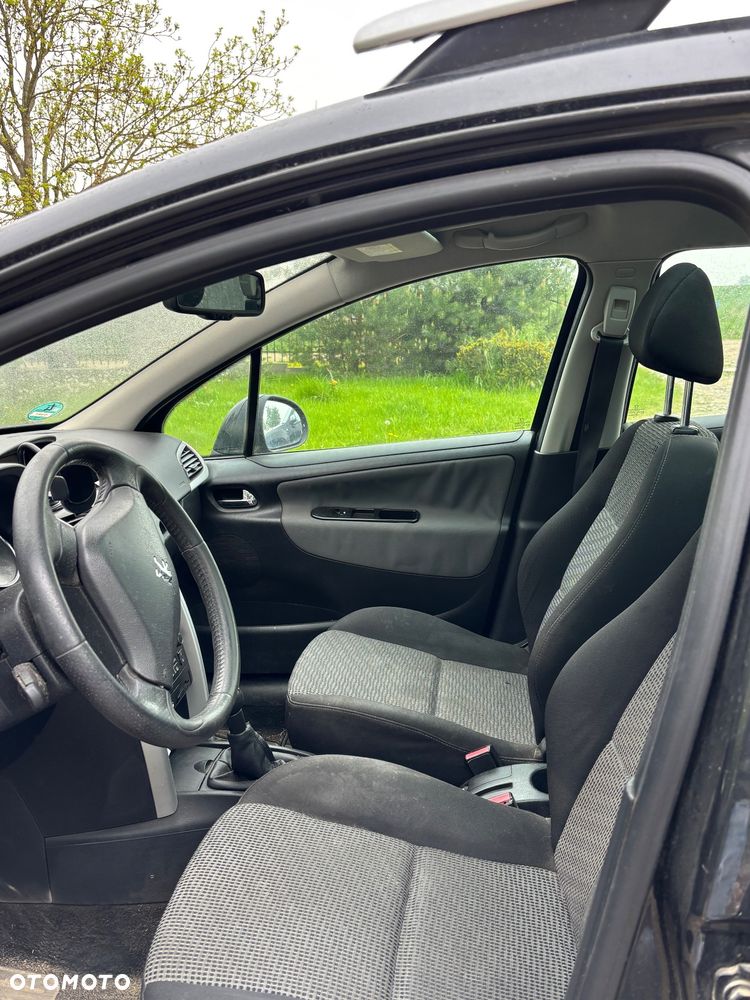 Peugeot 207 1.6 Premium - 8