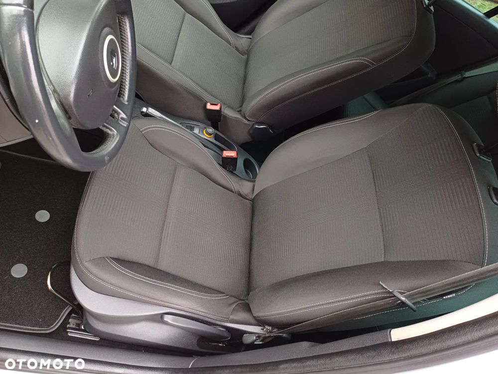 Renault Clio 1.5 dCi Alize - 22