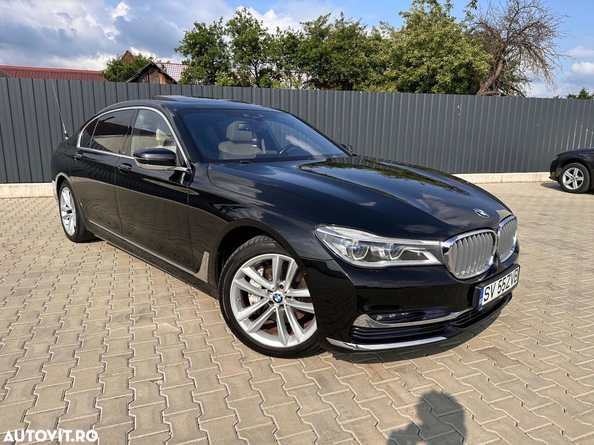 BMW Seria 7 730Ld xDrive - 1