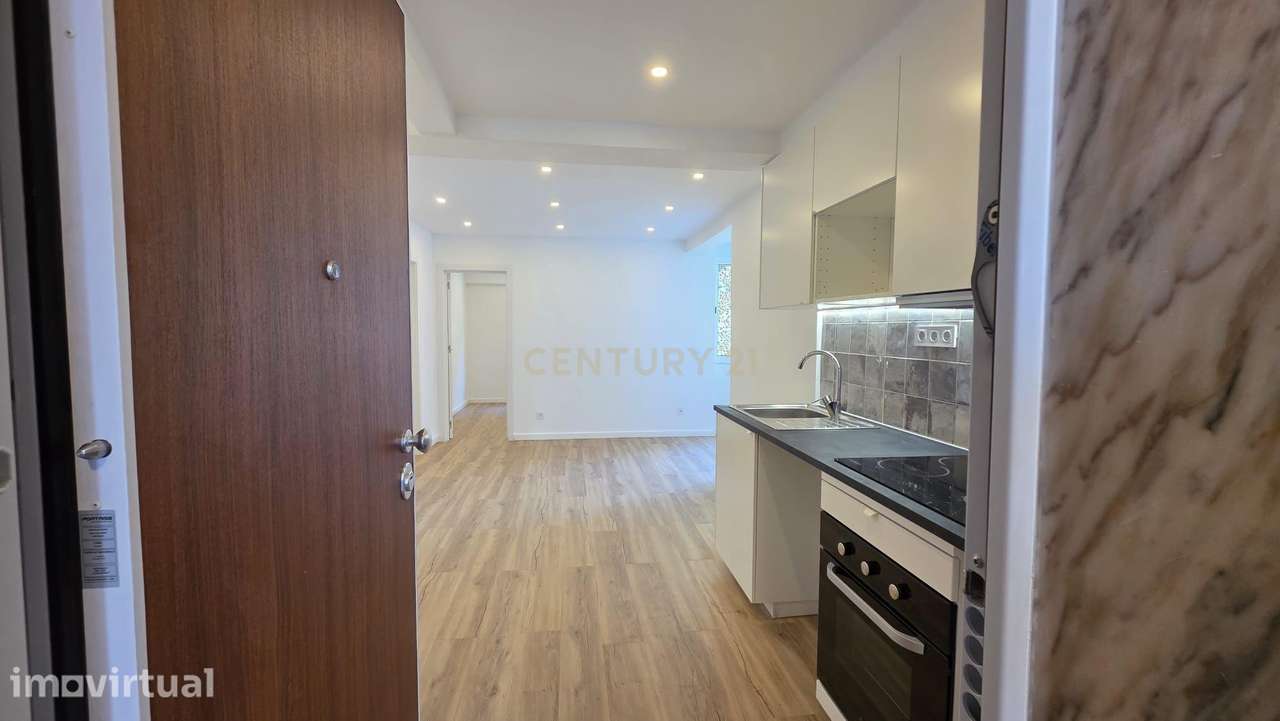 Apartamento T2  Renovado em Águas Livres, Amadora - Grande imagem: 2/26