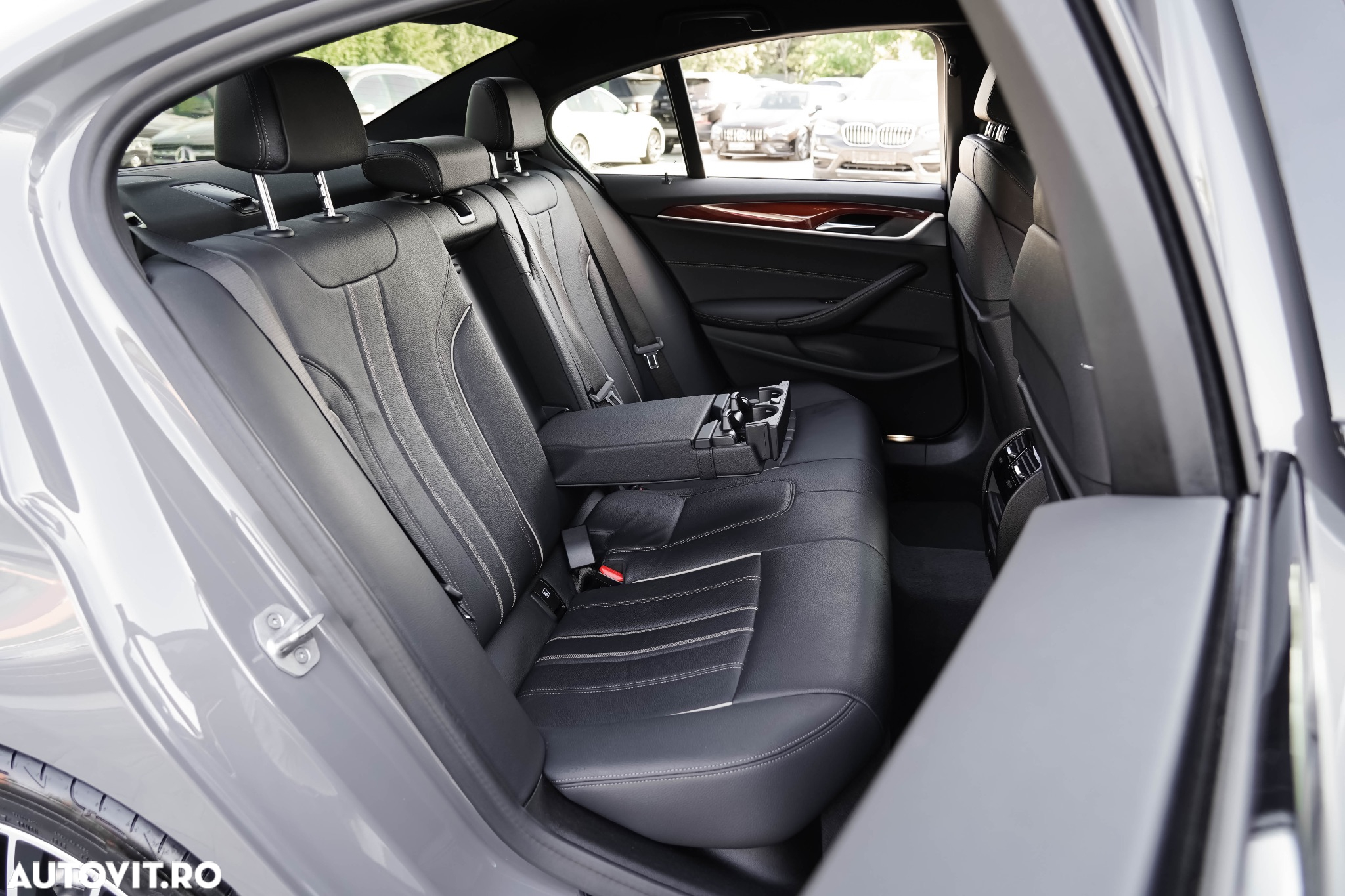 BMW Seria 5 530e Aut. M Sport Edition - 11