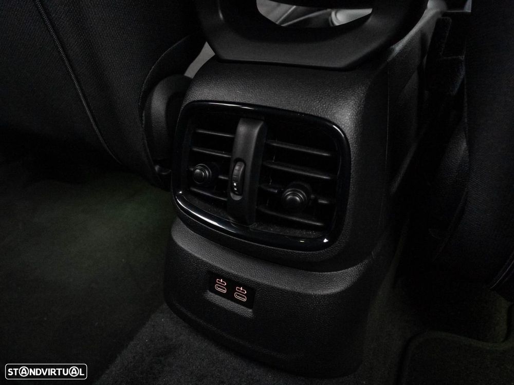 MINI Countryman Cooper SE Premium Essential Auto - 35