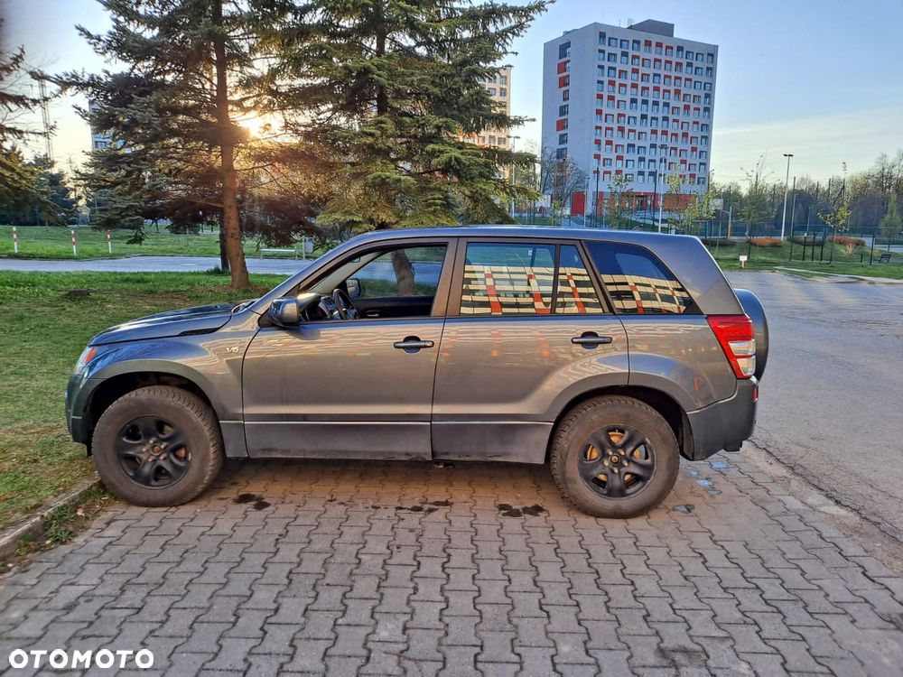Suzuki Grand Vitara 2.7 V6 - 5