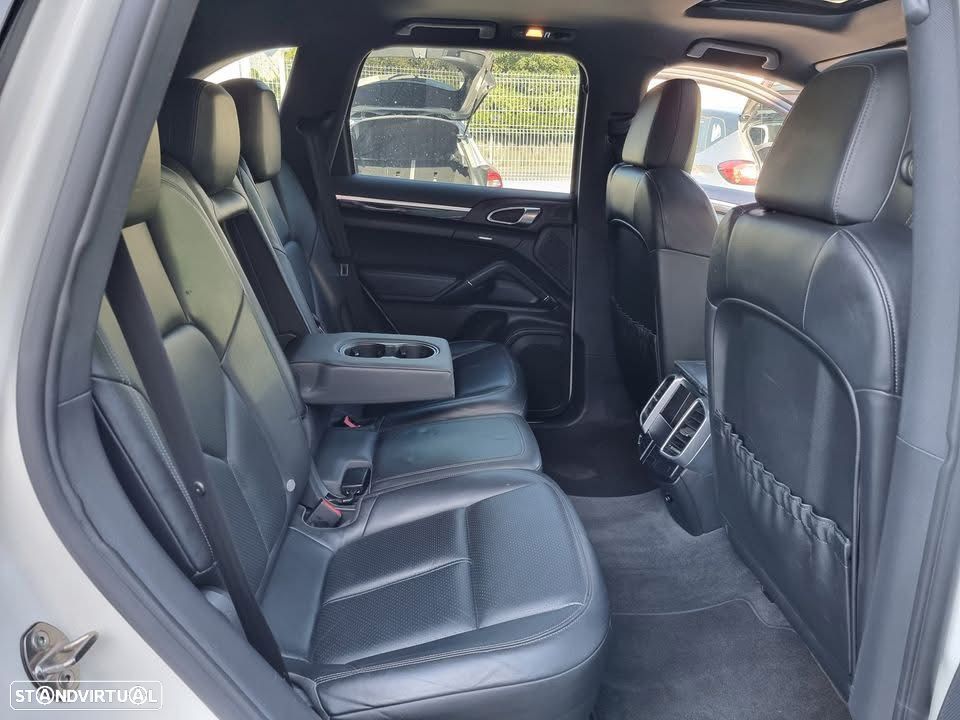Porsche Cayenne S - 3