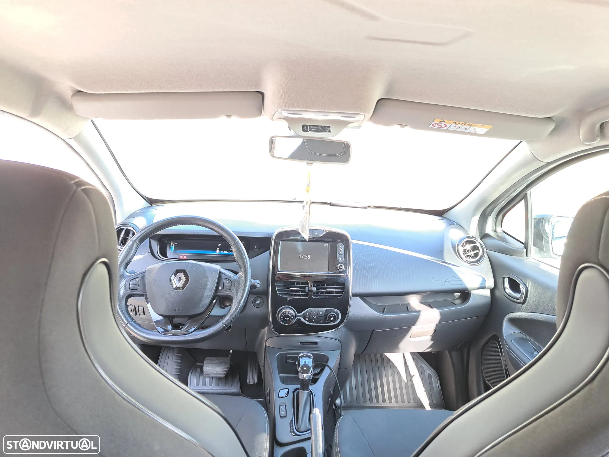 Renault Zoe (c/ Bateria) Limited 40 - 17