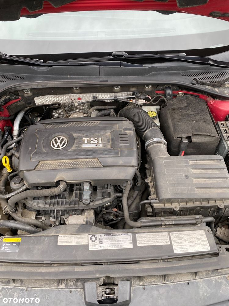 Volkswagen Golf - 28