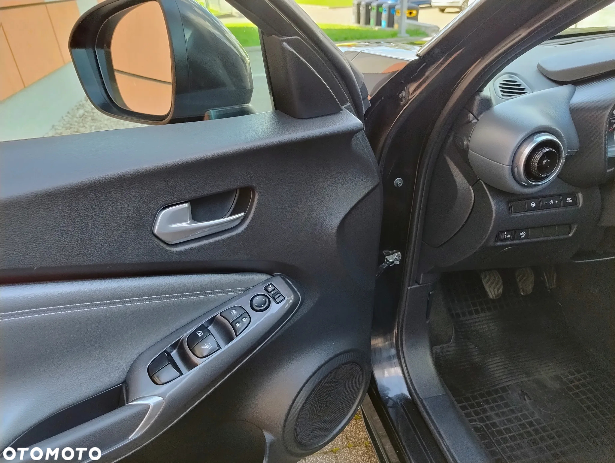 Nissan Juke 1.0 DIG-T Tekna - 16
