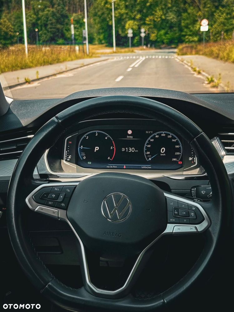 Volkswagen Passat 2.0 TDI EVO Business DSG - 6