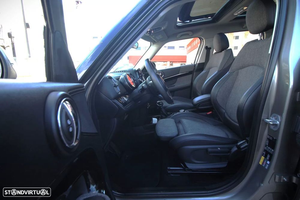MINI Countryman Cooper SE ALL4 Auto - 12