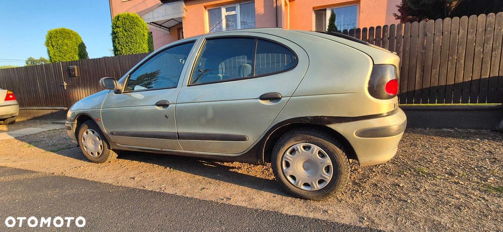 Renault Megane - 2