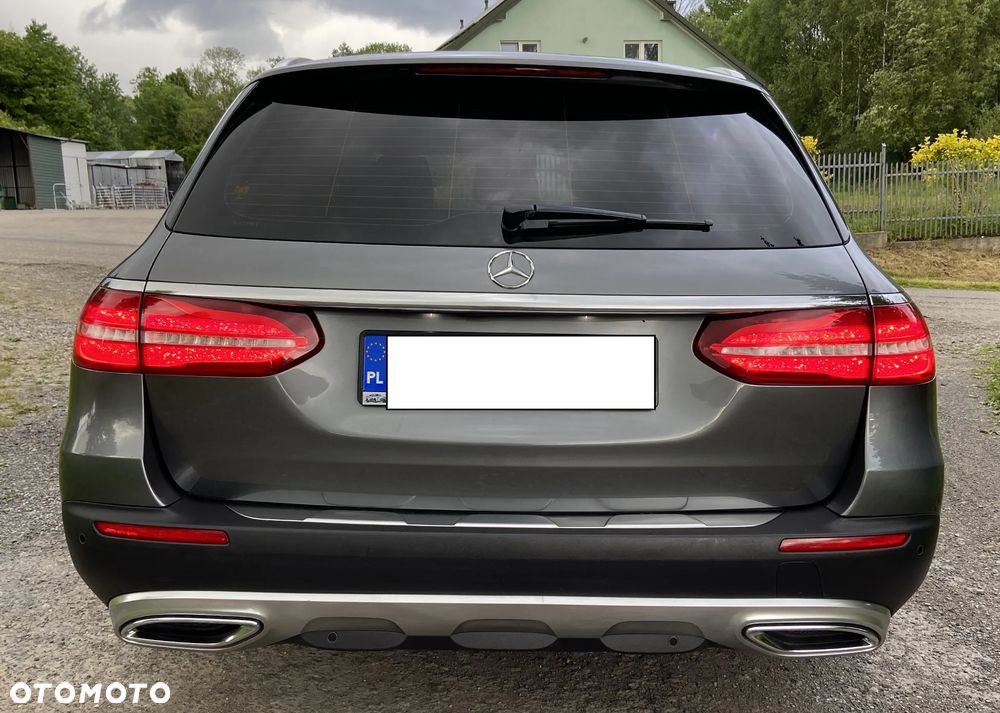 Mercedes-Benz Klasa E 220 d 4-Matic All-Terrain - 11