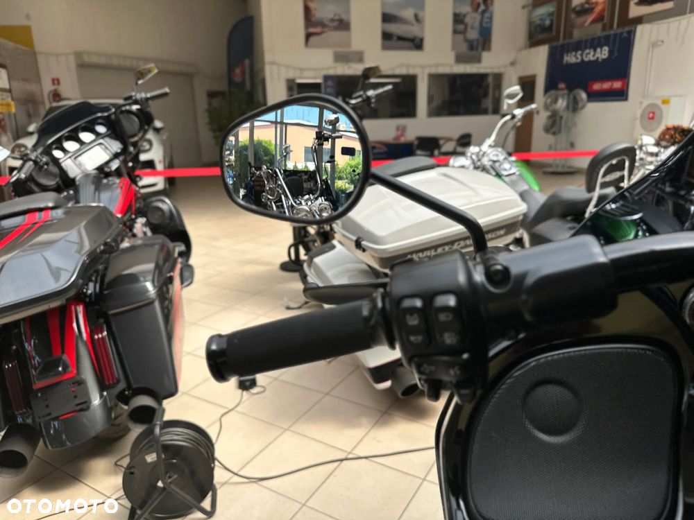 Harley-Davidson Touring Road Glide - 31