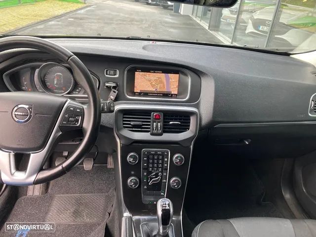 Volvo V40 T2 Momentum - 21