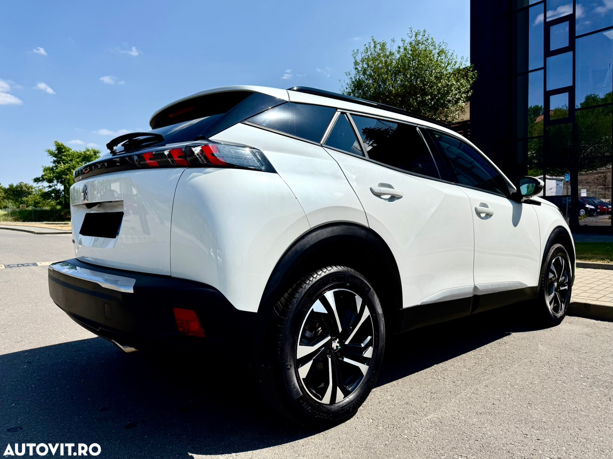 Peugeot 2008 - 6