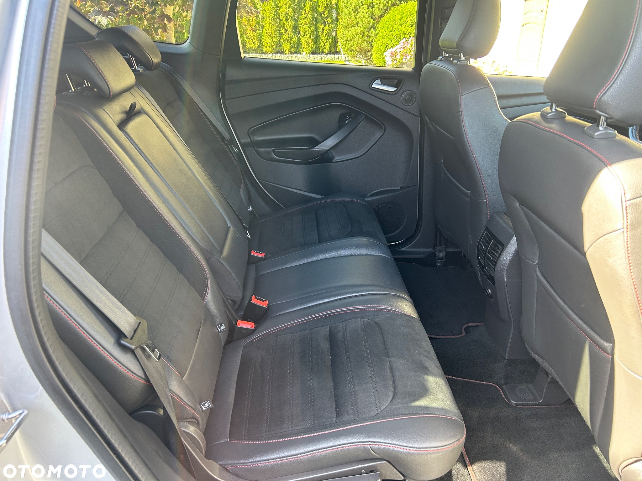 Ford Kuga 2.0 TDCi AWD ST-Line - 29