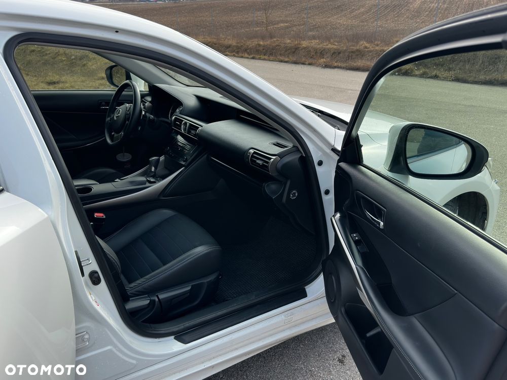 Lexus IS 250 Elegance - 9