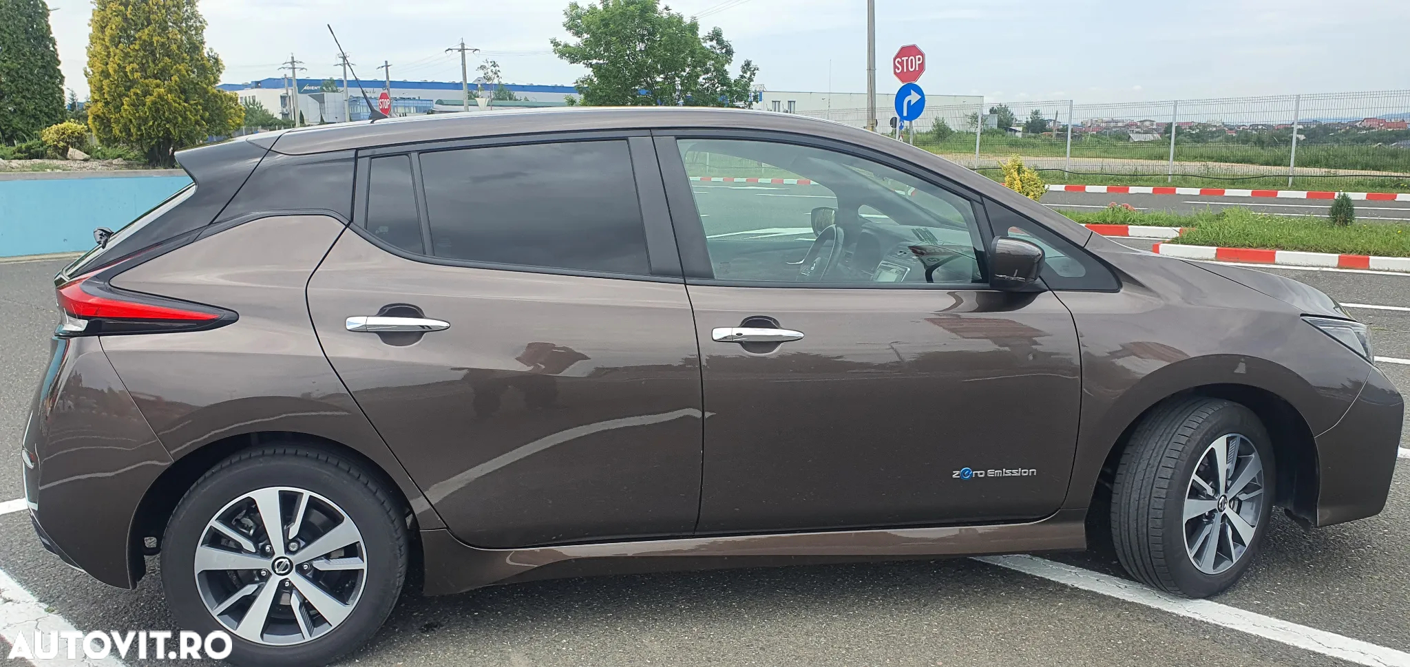 Nissan LEAF - 10