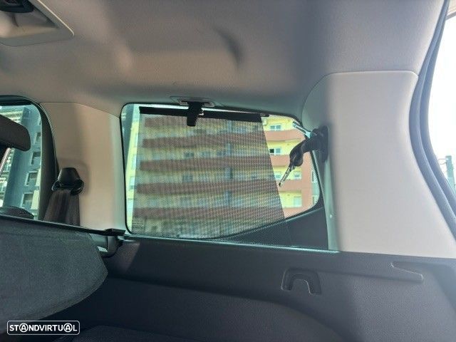 Peugeot 5008 1.6 HDi 7L Allure - 17