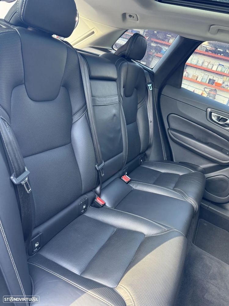 Volvo XC 60 D5 AWD Geartronic Inscription - 9