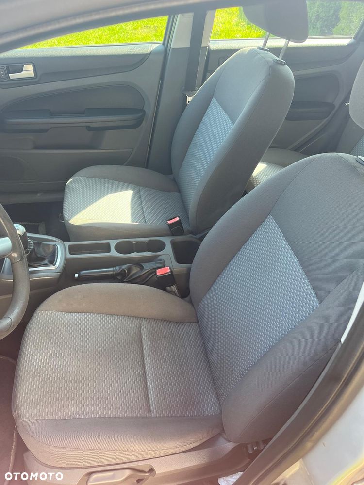 Ford Focus - 11