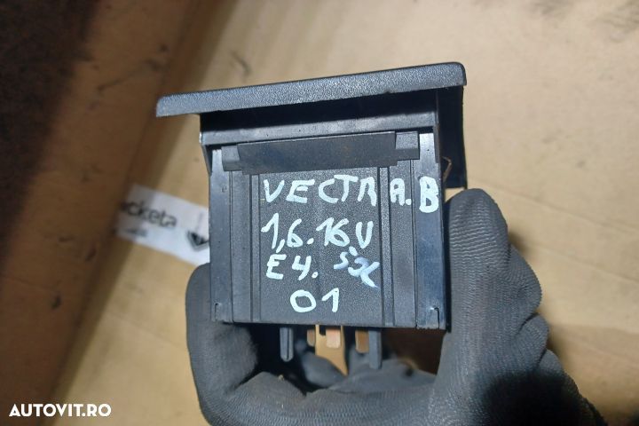 Comutator faruri 90569814 Opel Vectra B  [din 1995 pana  1999] wagon 5-usi 1.8 MT (116 hp) - 3