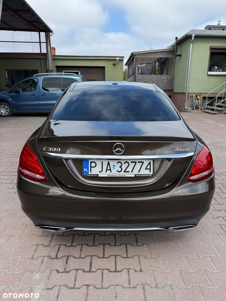 Mercedes-Benz Klasa C 300 7G-TRONIC Exclusive - 3